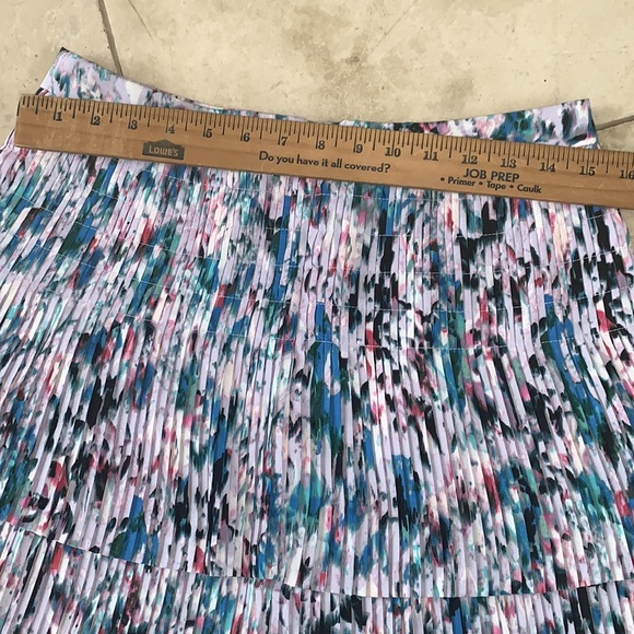 EUC J Crew pleated layer tier mini skirt back zip lined sz 4 - Picture 10 of 10